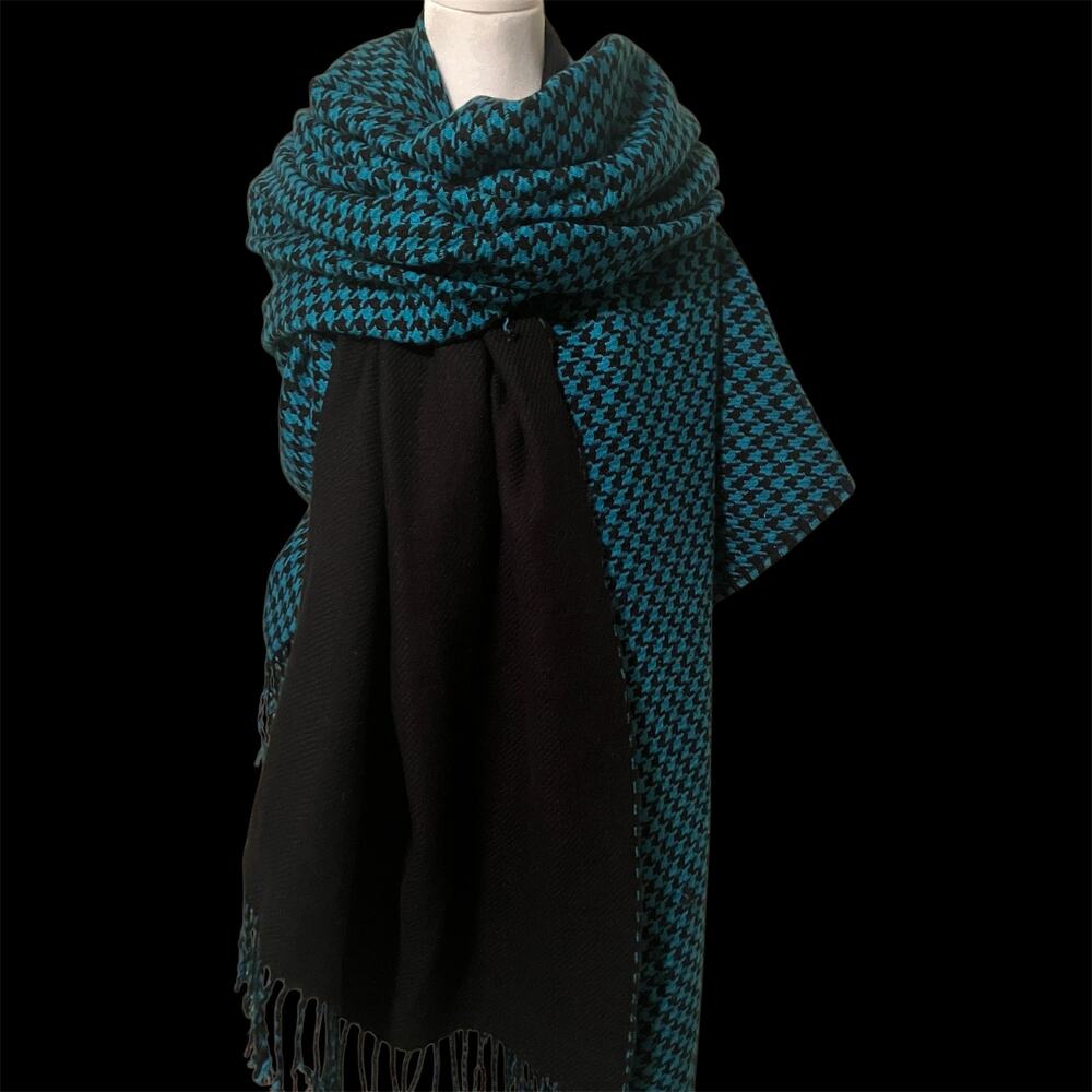 Retro 90s Black and Green Houndstooth Reversible Wrap